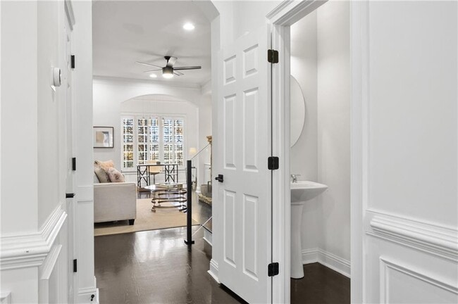 Building Photo - 638 Parkside Vlg Wy