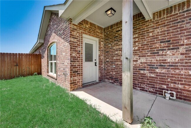 Building Photo - 6037 Jennings Dr