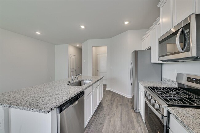 Building Photo - 811 Grovebury Ct