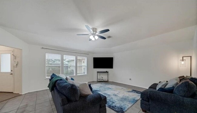 Building Photo - 2507 Rustic Trail Ln