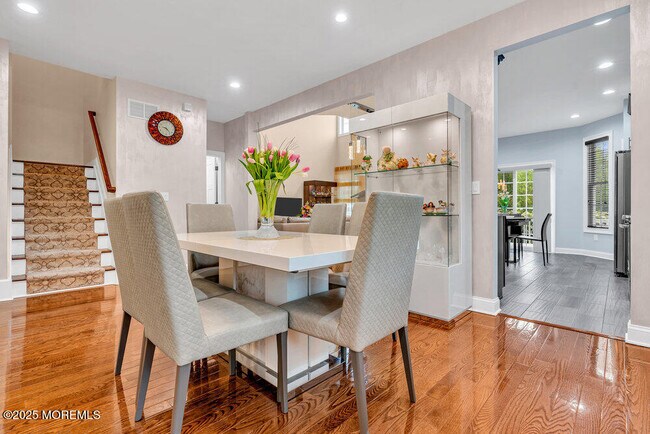 Building Photo - 47 McCormick Ave N