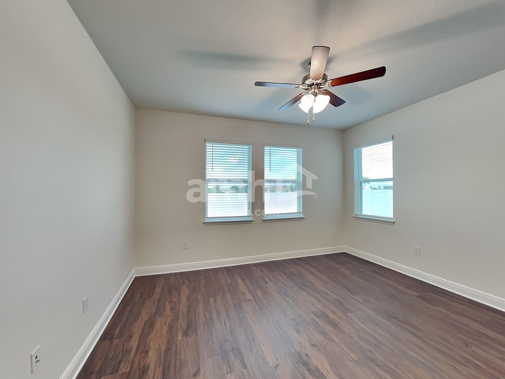 Building Photo - 964 Heavenly Dr