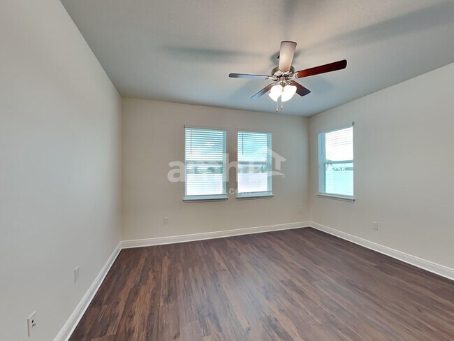 Building Photo - 964 Heavenly Dr