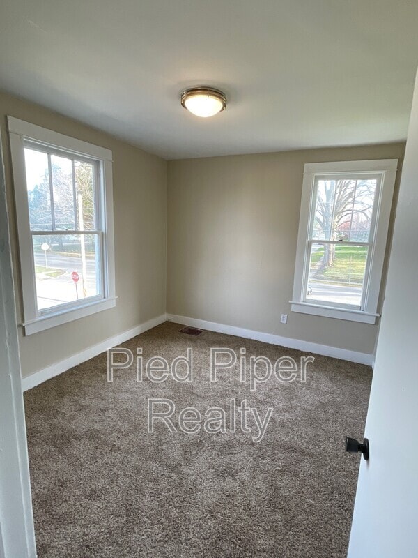 Building Photo - 1254 S Chicago Ave