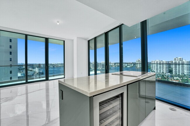 Corner units with lots of light - 18975 Collins Ave