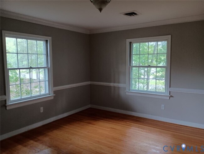 Building Photo - 4749 Richmond Tappahannock Hwy