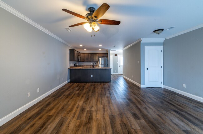 Building Photo - 924 Warrior Hill Dr