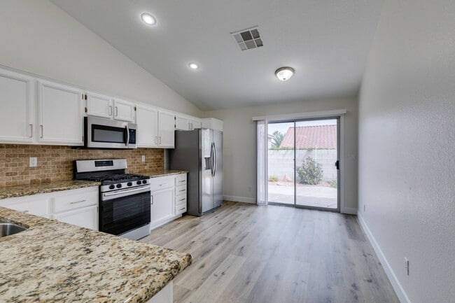 Building Photo - GREEN VALLEY RANCH NEWLY RENOVATED 3 BD SINGLE STORY HOME