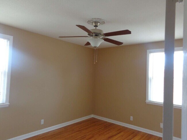 Building Photo - 3388 Pennridge Rd