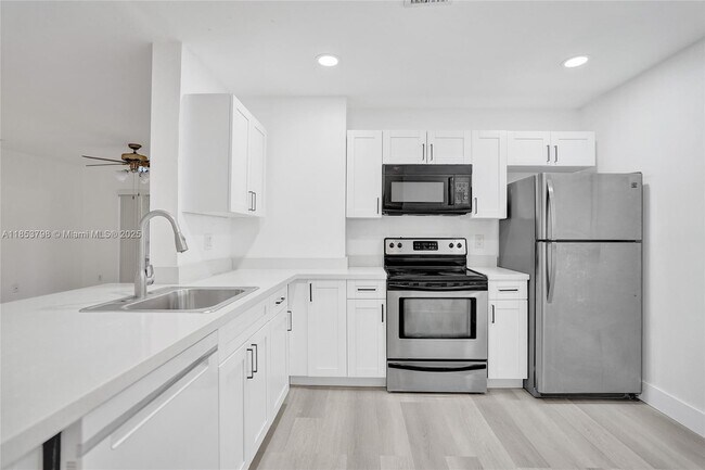 Building Photo - 3633 NW 94th Ave