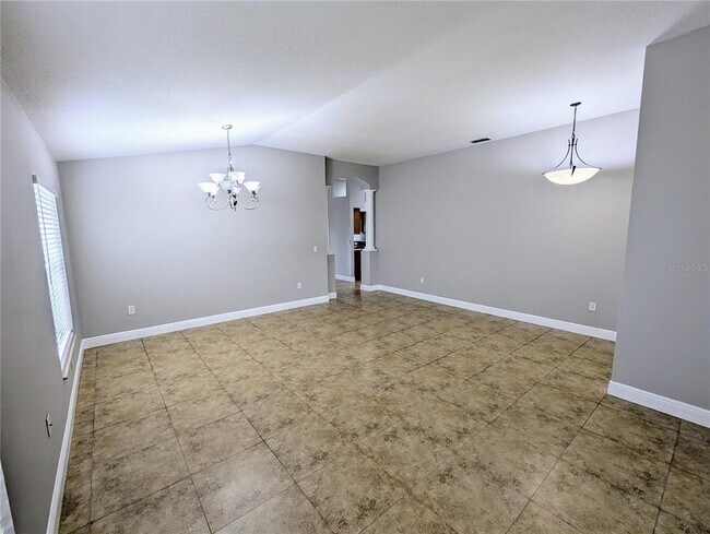 Building Photo - 15524 Lake Bella Vista Dr