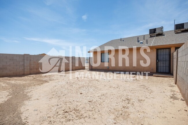 Building Photo - Perfect Duplex in Arizona City