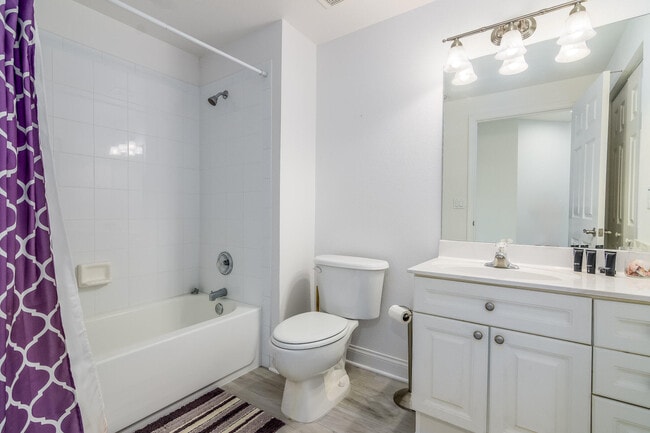 Building Photo - 105 Pulsipher Ave