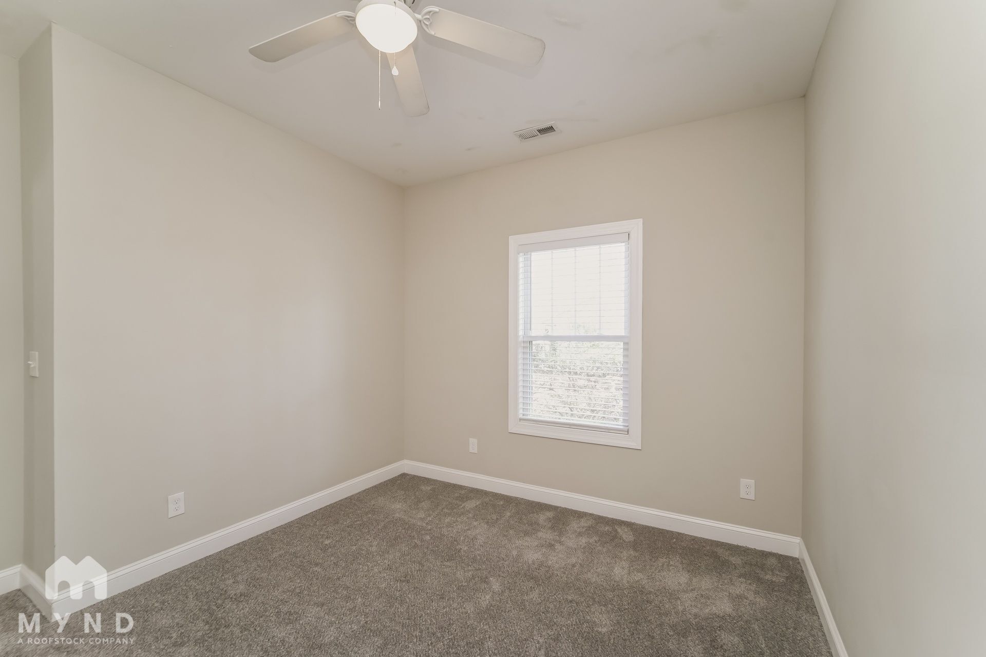 Building Photo - 2112 Middale St