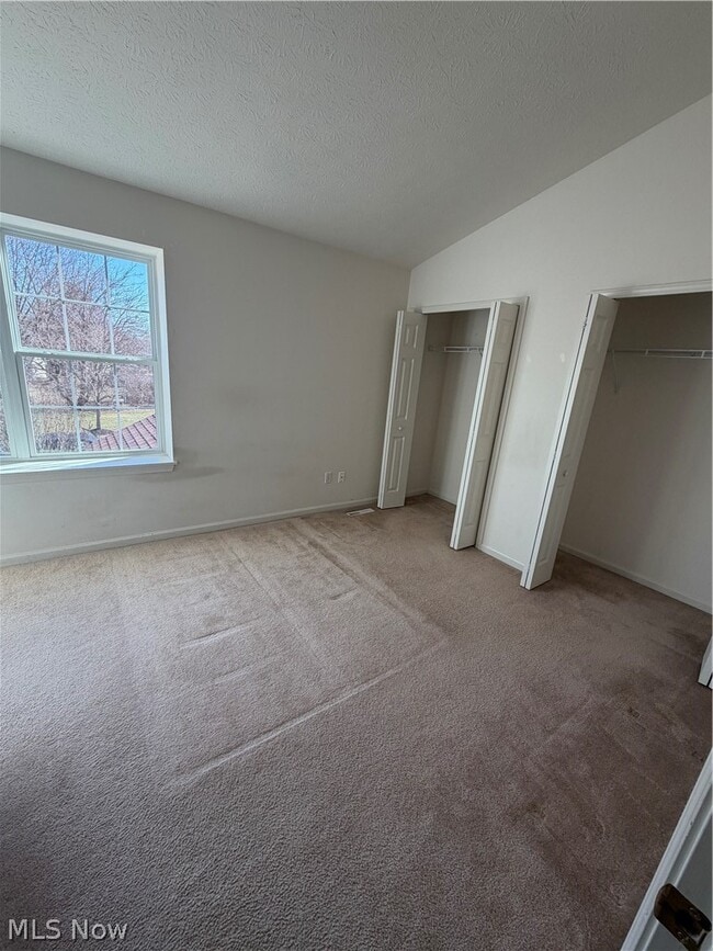 Building Photo - 1360 Meadow Run