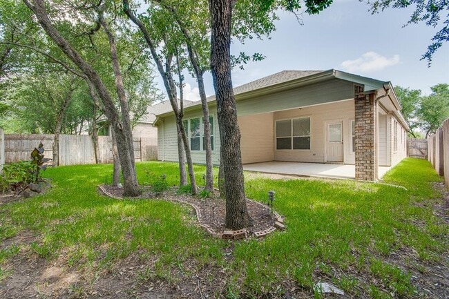 Building Photo - 609 Walsh Hill Trail