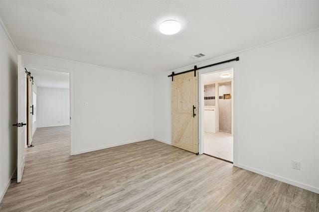 Building Photo - 303 N Delphine St