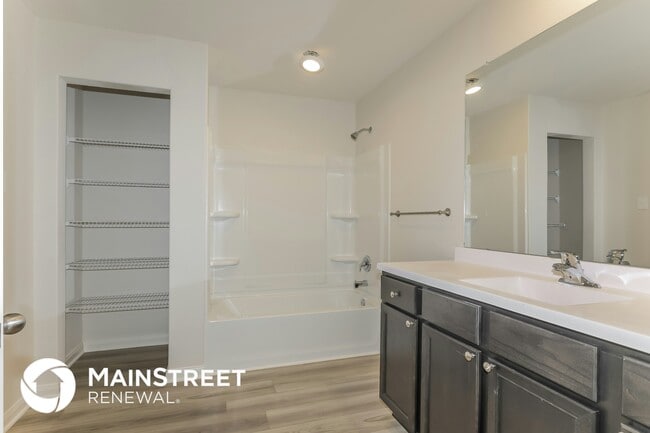 Building Photo - 26861 Steinbeck Dr