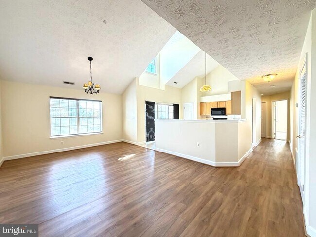 Building Photo - 6344 Springwater Terrace