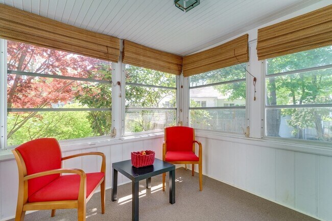 Building Photo - 24 Great Meadow Rd