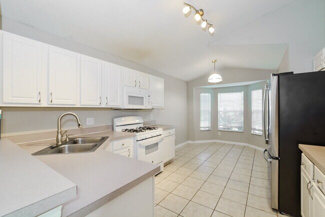 Building Photo - 157 Stone Gable Cir