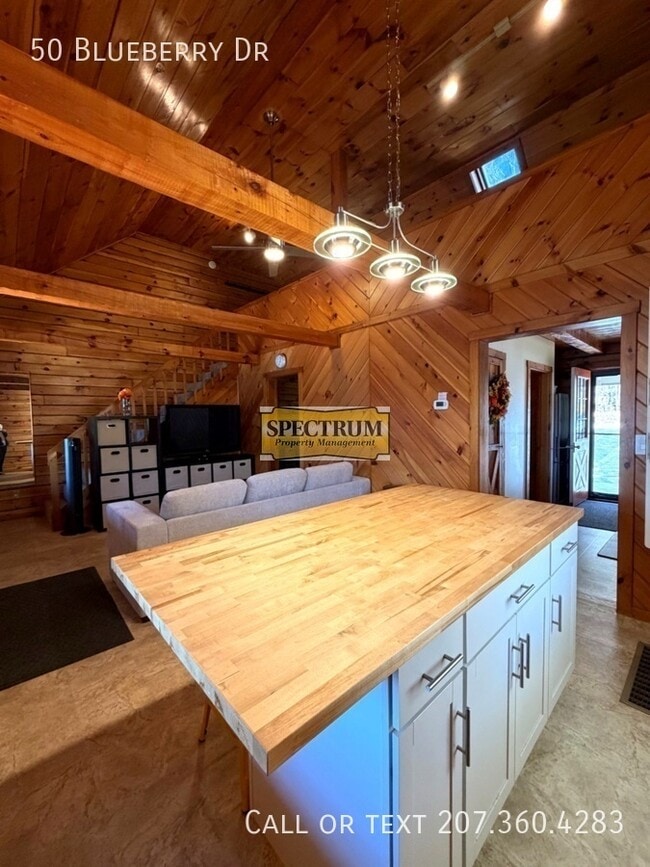 Building Photo - 50 Blue Berry Dr