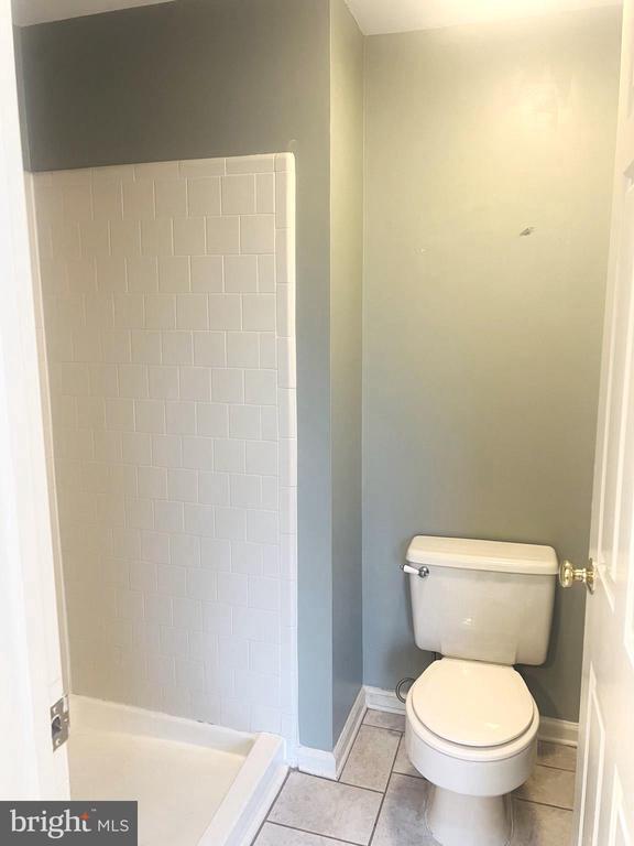 Building Photo - 8024 Hollow Reed Ct