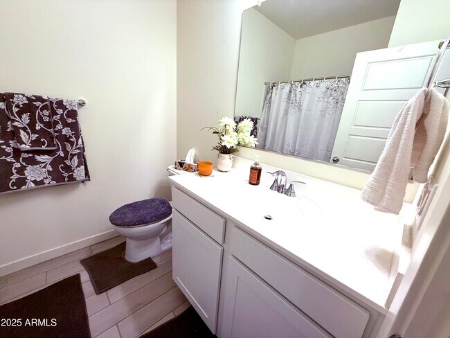 Building Photo - 35377 W Santa Monica Ave