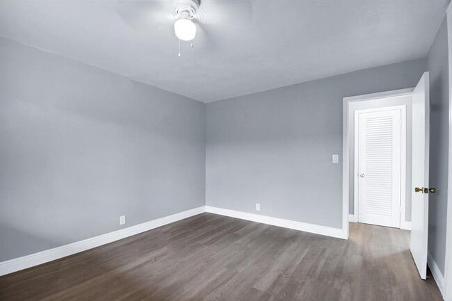 Building Photo - 4751 NE 21st Terrace