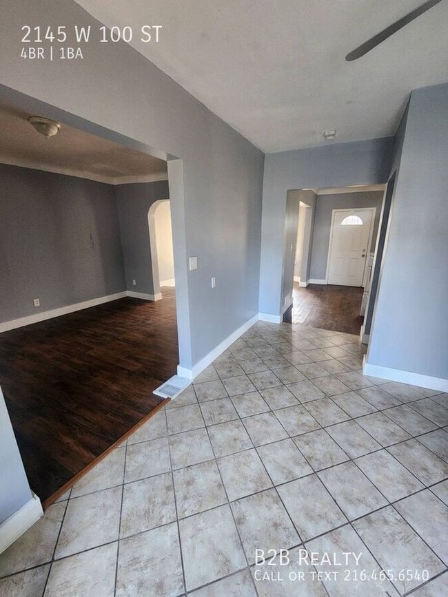 Building Photo - 2145 W 100th St