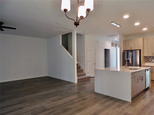 Building Photo - 33251 Sycamore Leaf Dr