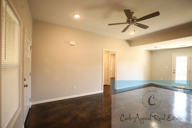 Building Photo - Recent construction, beautiful 3 bed / 2 bath home - Brookland!