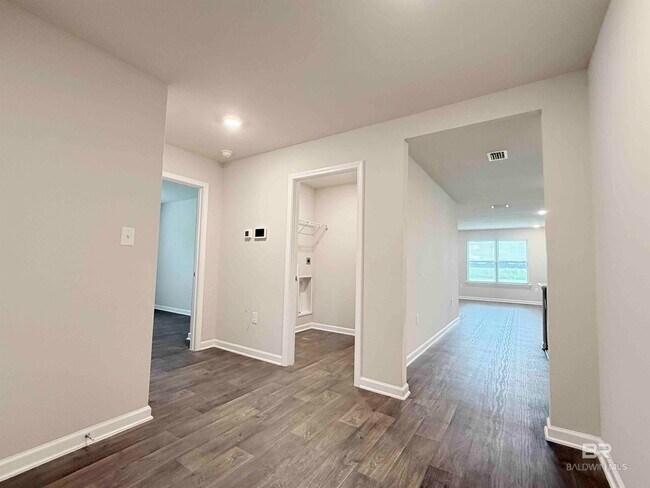 Building Photo - 23976 Songbird Dr