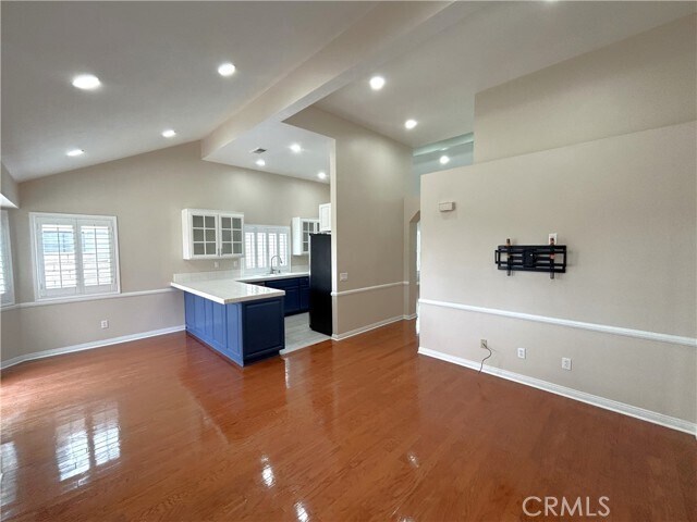 Building Photo - 3130 Oakcrest Dr