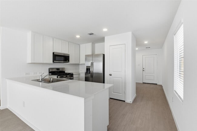 Building Photo - 2631 Lantana Spring Rd