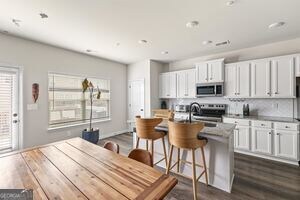 Building Photo - 1006 Bayrose Cir