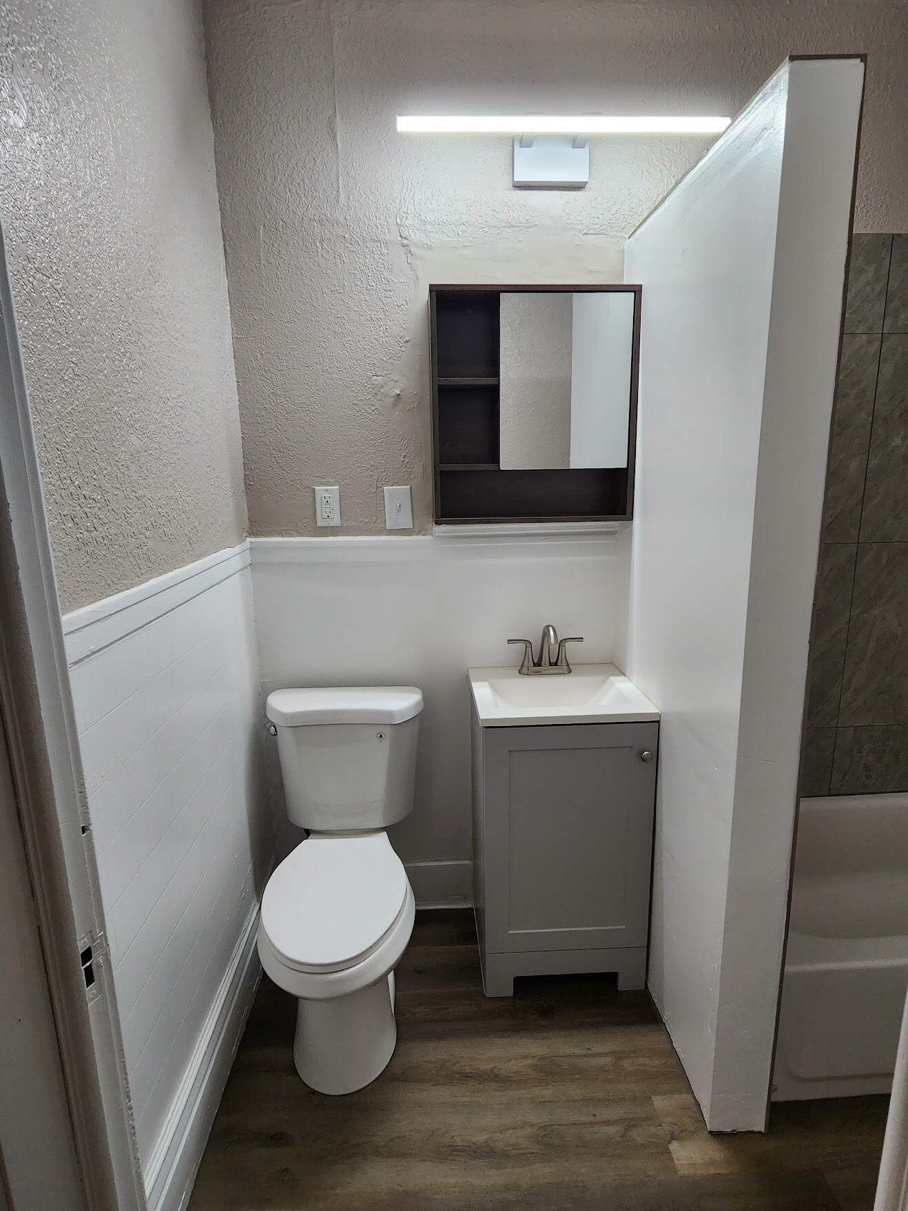 Master Bathroom - 2717 Aldrich Ave N