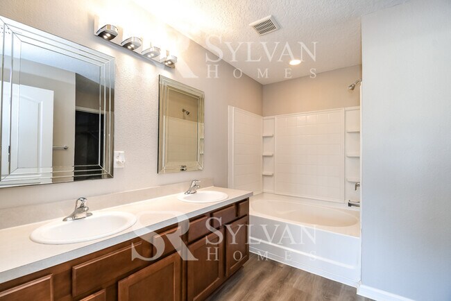 Building Photo - Coming HOME never felt so good!