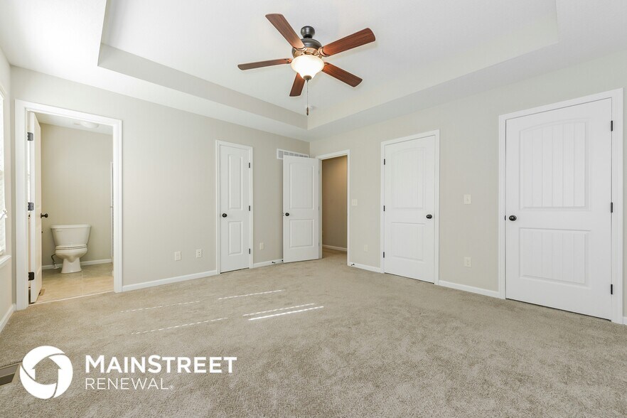 Building Photo - 801 Emerson Dr