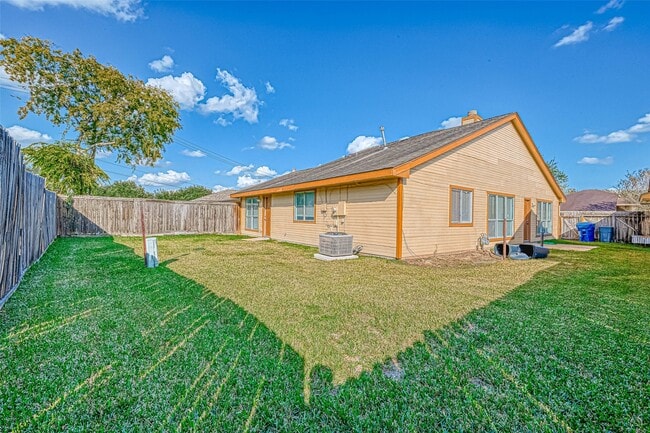 Building Photo - 1414 Elkwood Dr