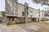 Building Photo - 4224 Rawlins St