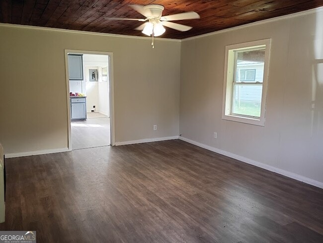 Building Photo - 161 S Pine St