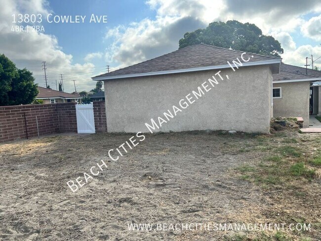 Building Photo - 13803 Cowley Ave