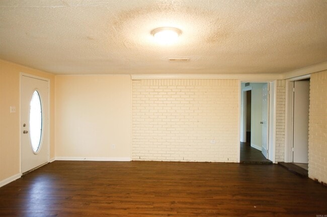 Building Photo - 6914 Juniper Rd