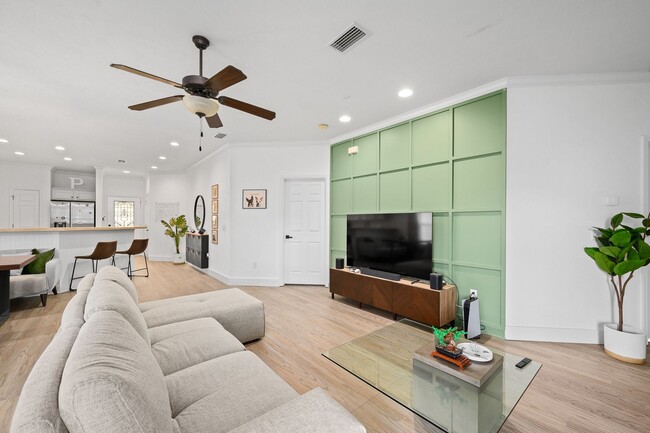 Building Photo - Optimal Location in Northwest Gainesville: South Point Neighborhood Living