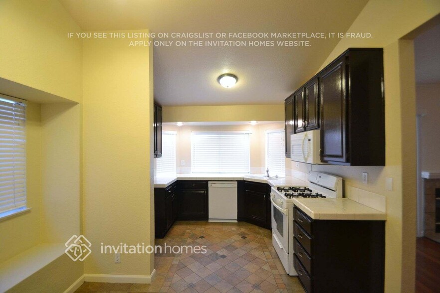 Building Photo - 4507 Sungate Dr