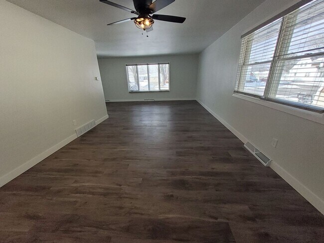 Building Photo - 1824 S Jefferson St