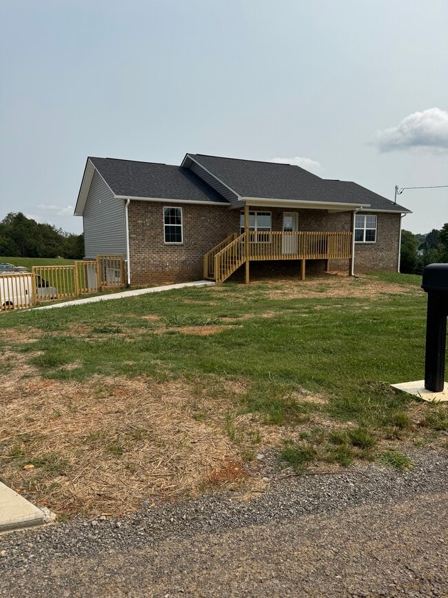 Primary Photo - 878 Forgety Rd