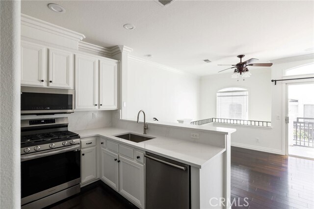 Building Photo - 12 Rabano