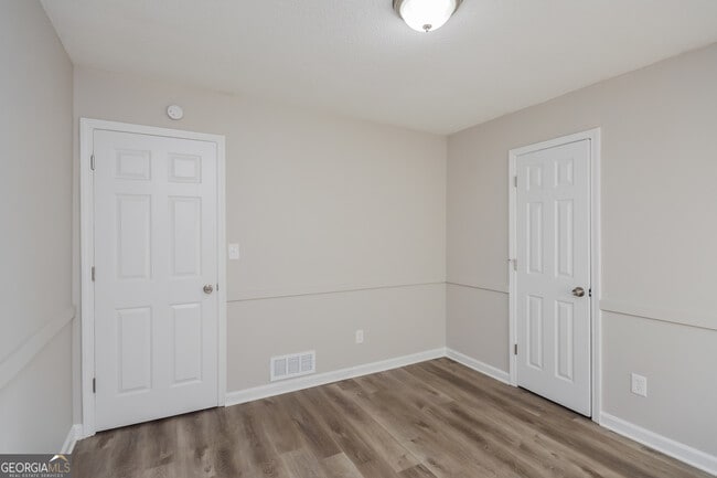 Building Photo - 10106 Stone St NW